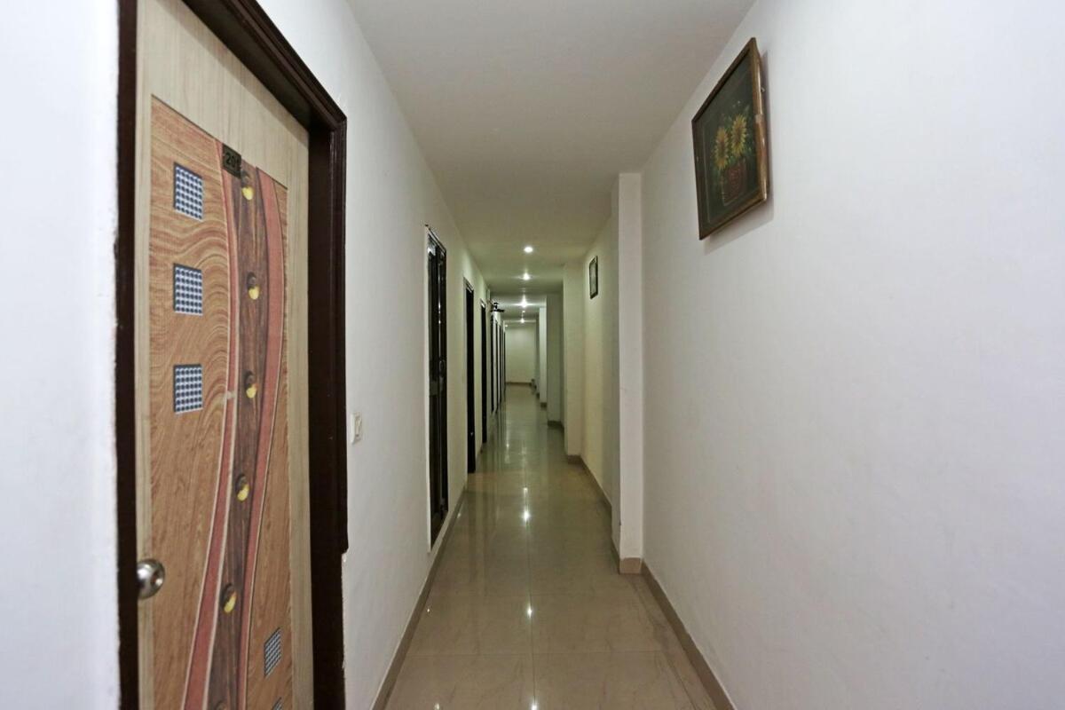Airport Samara Inn Нью-Дели Экстерьер фото